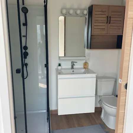 Bambouti Guest house *